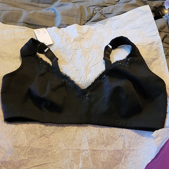 EUROPEAN WOMEN'S BRA - Picture 1 of 3